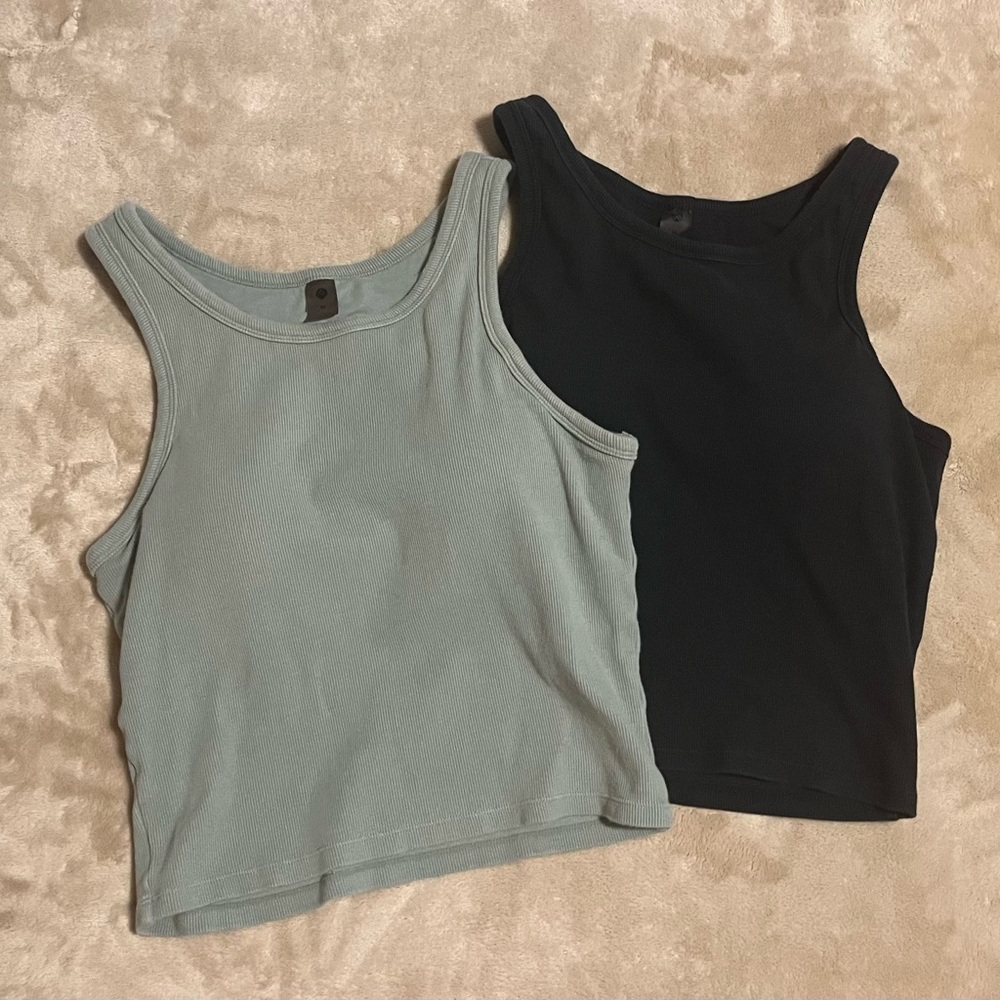 Bundle - Women’s ribbed + padded cropped tanks